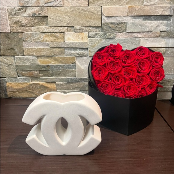 Other - Gorgeous Vase